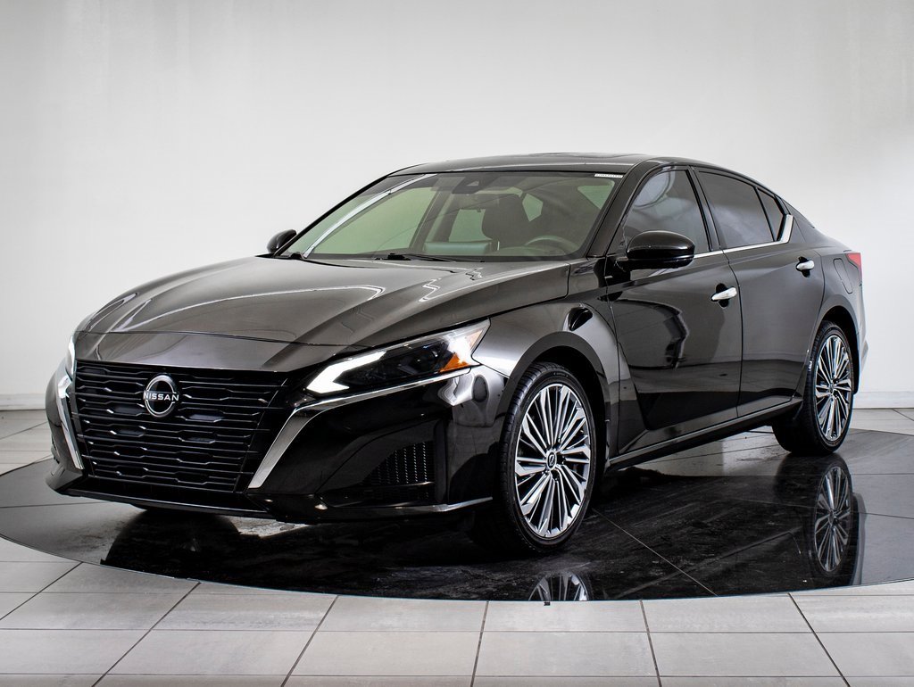 2023 Nissan Altima SL's photo