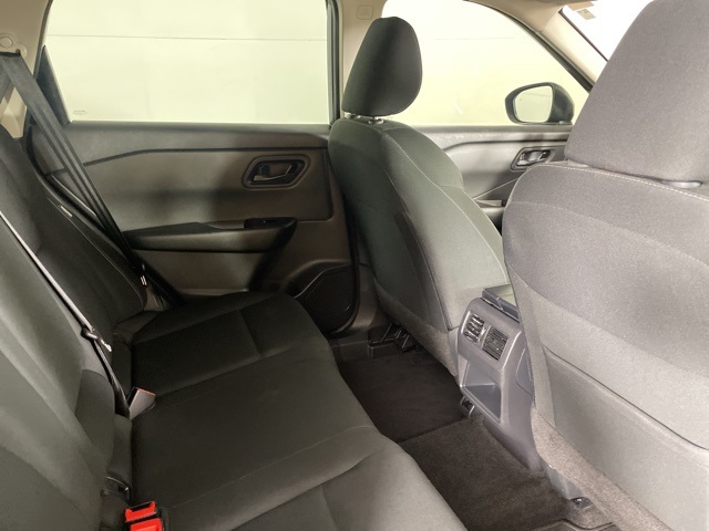 2024 Nissan Rogue S photo 12