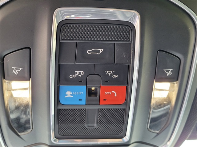2024 Jeep Grand Cherokee Altitude photo 40