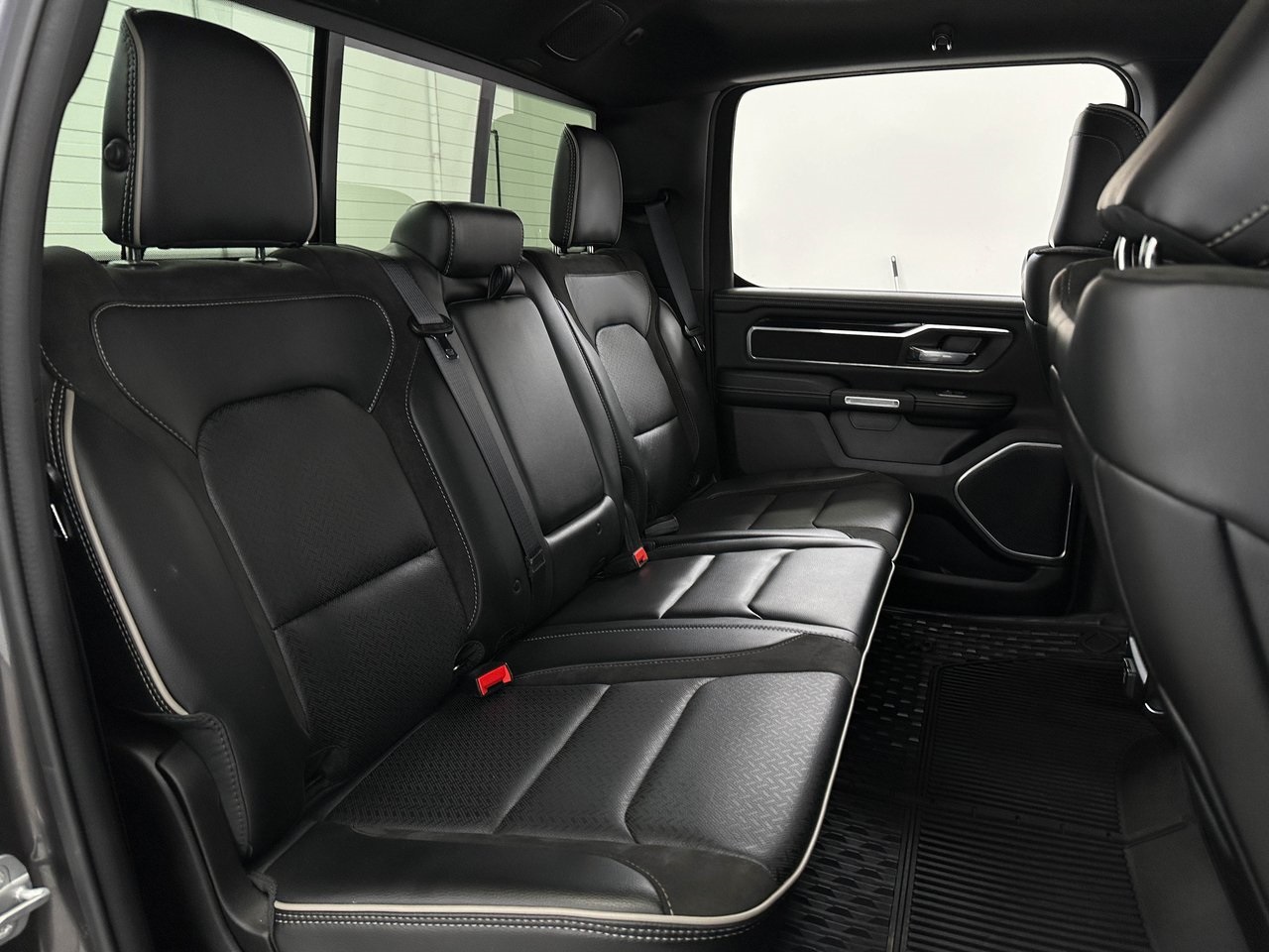 2022 Ram 1500 Laramie photo 18