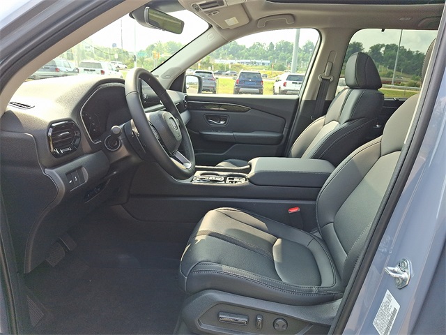 2025 Honda Pilot Touring photo 7