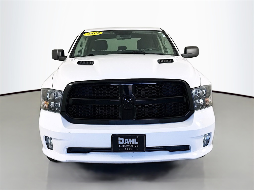 2019 Ram 1500 Classic Tradesman photo 2