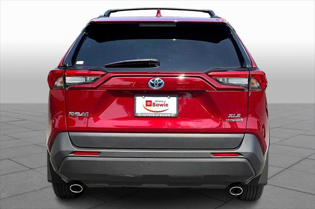 2024 Toyota RAV4 Hybrid XLE photo 4