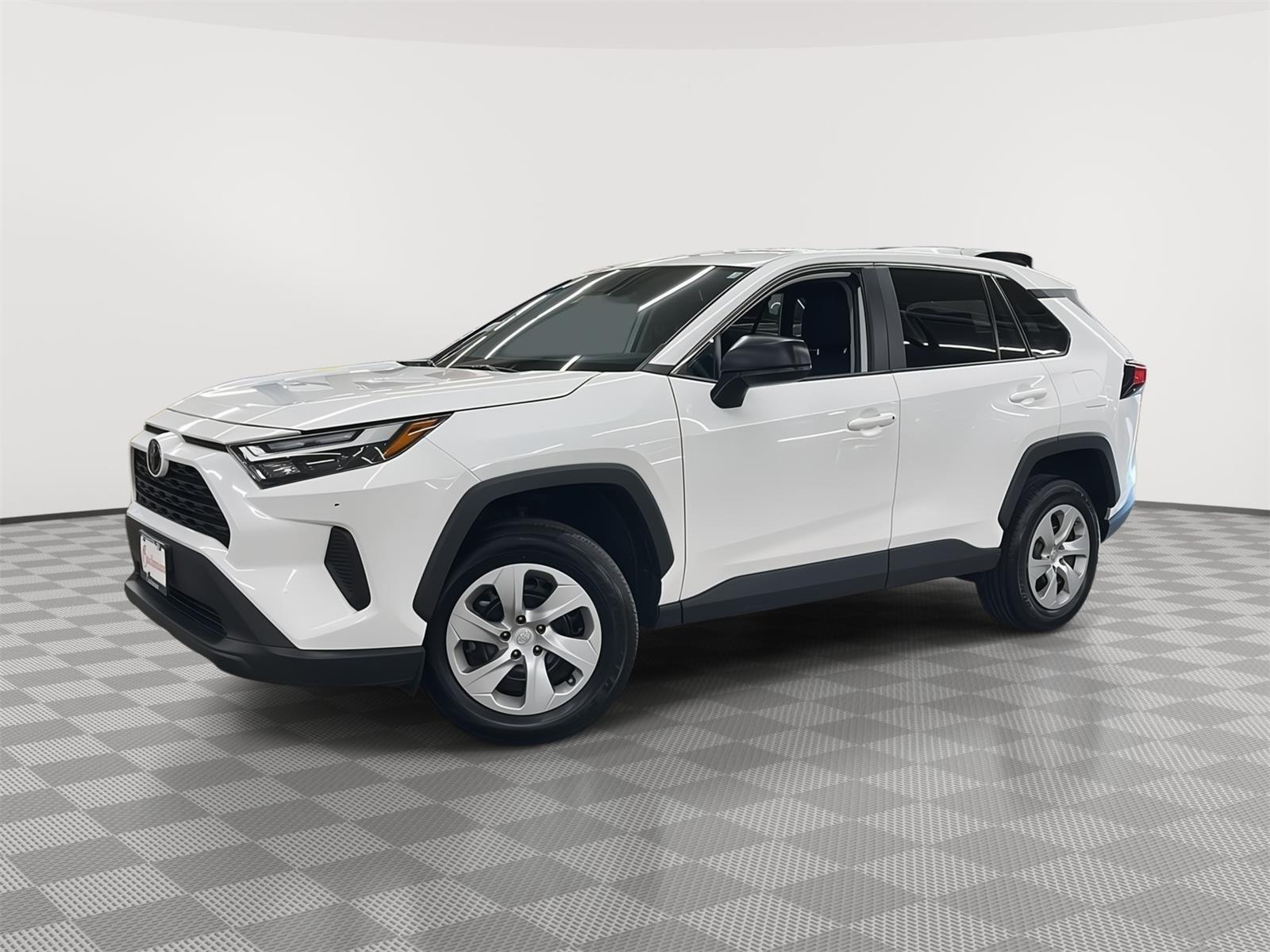 2024 Toyota RAV4 LE photo 2