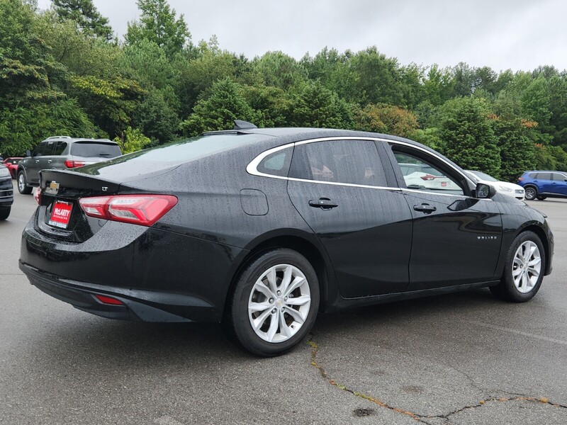 2022 Chevrolet Malibu 1LT photo 3