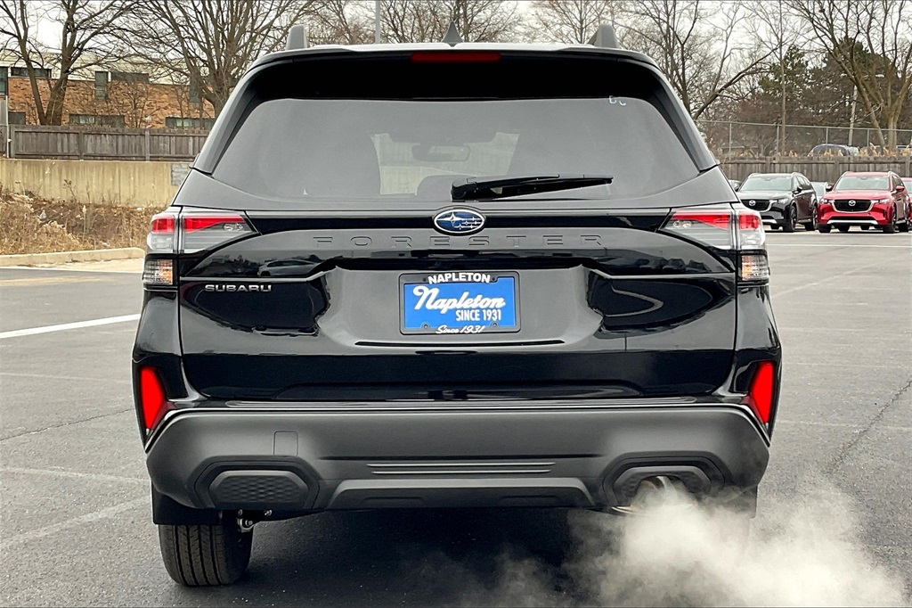 2025 Subaru Forester Premium Base photo 3