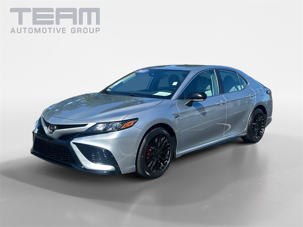 2023 Toyota Camry SE photo 3