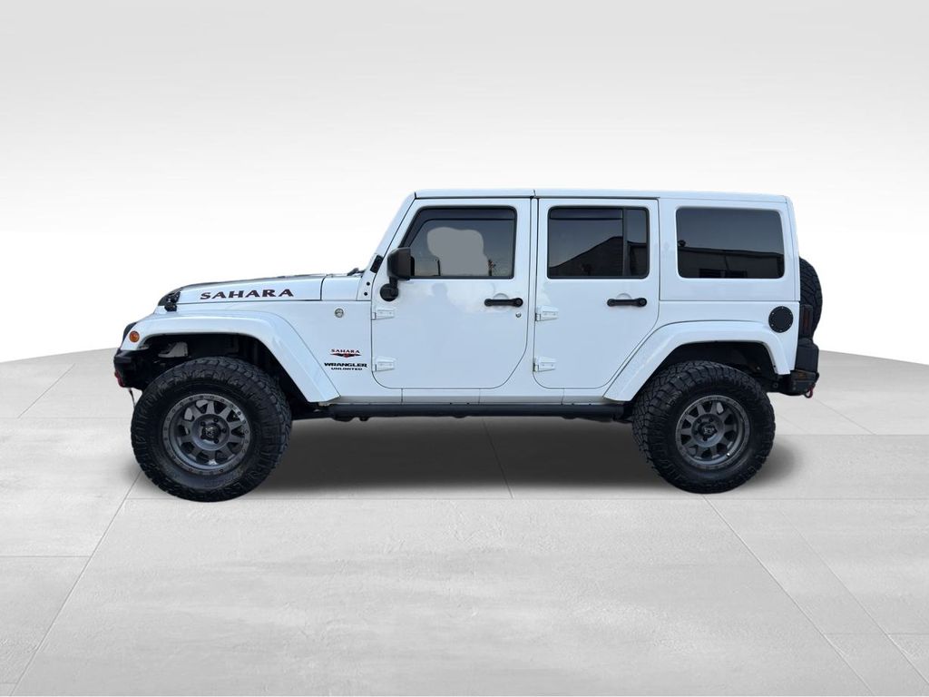 2016 Jeep Wrangler Unlimited Sahara photo 3