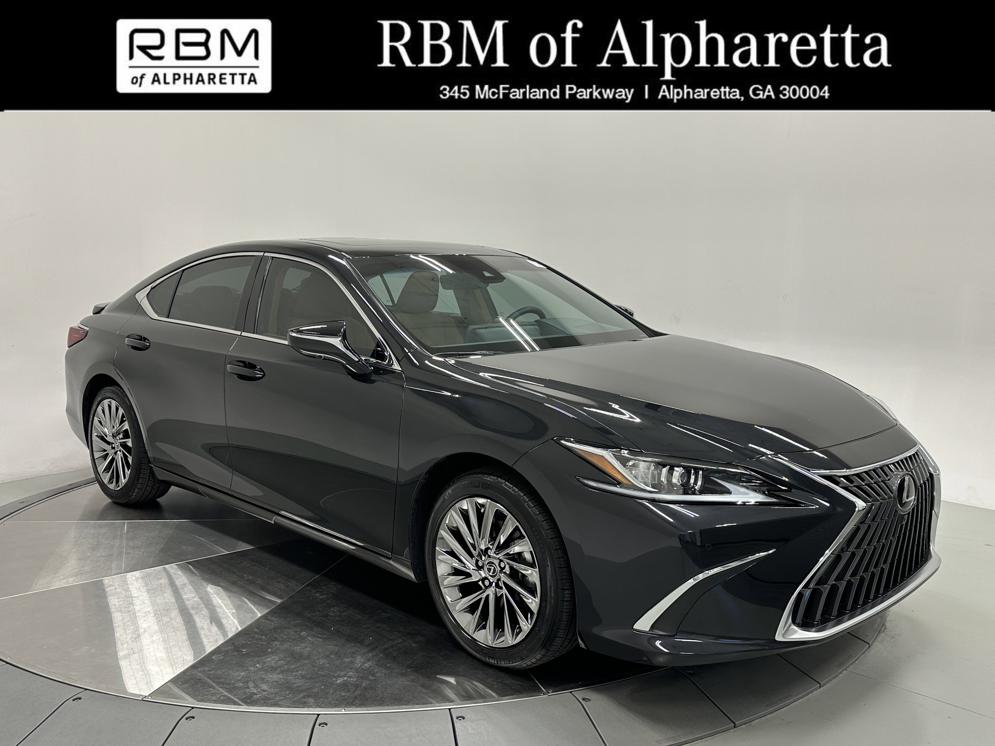 2024 Lexus ES Hybrid 300h Luxury's photo