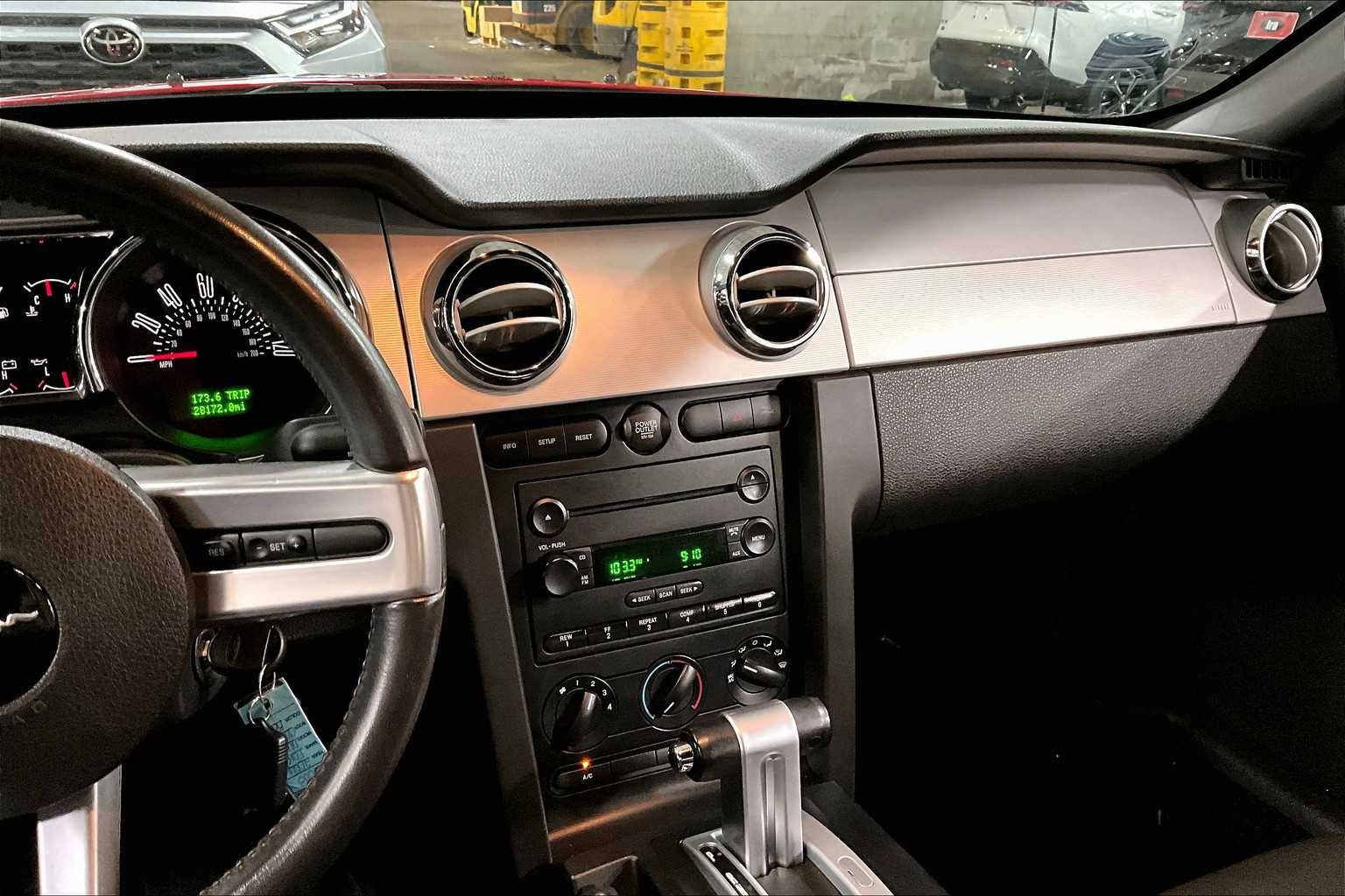 2006 Ford Mustang Convertible photo 6