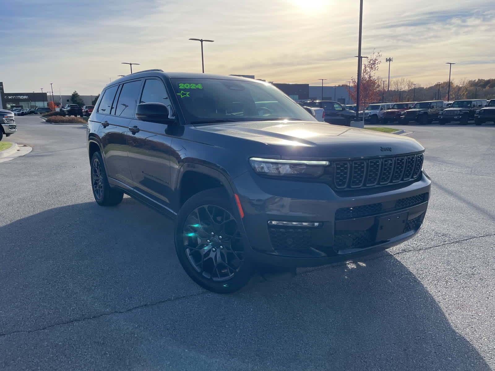Used 2024 Jeep Grand Cherokee L Summit Reserve with VIN 1C4RJKET1R8559994 for sale in Kansas City