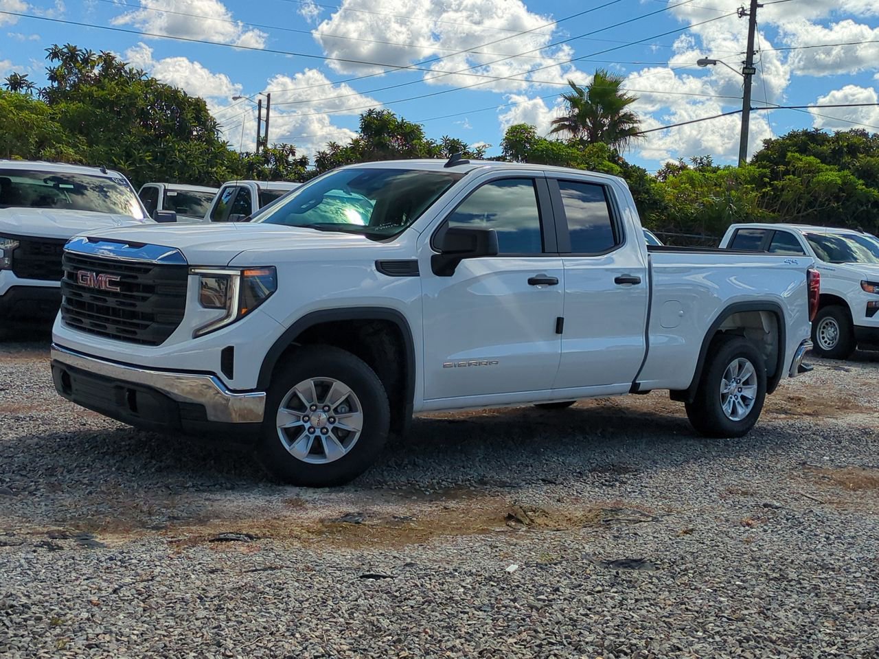 2025 GMC Sierra 1500 Pro's photo