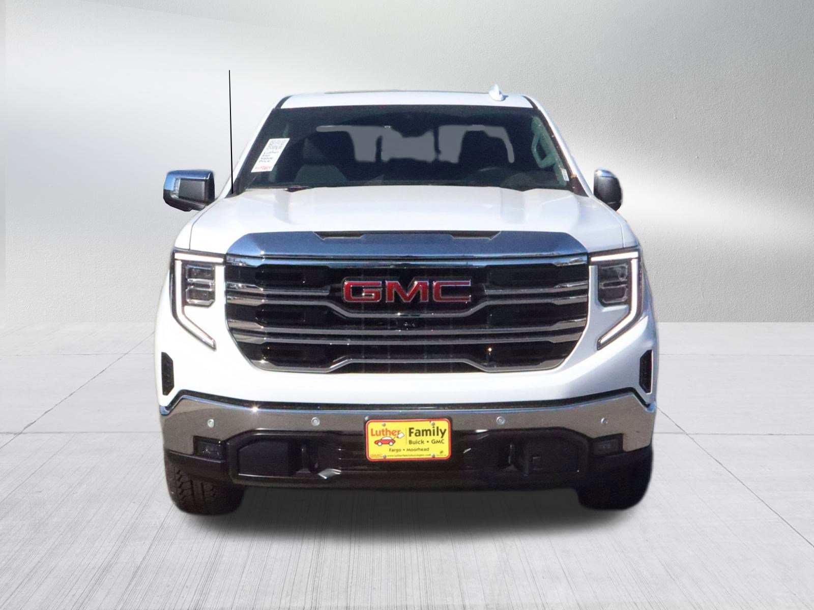 2026 Gmc Sierra 1500 SLT photo 2
