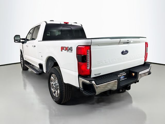 2025 Ford F-350 Lariat photo 5