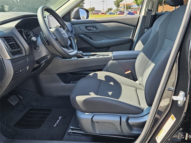 2026 Nissan Rogue S photo 4