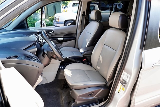 2018 Ford Transit Connect Titanium photo 16