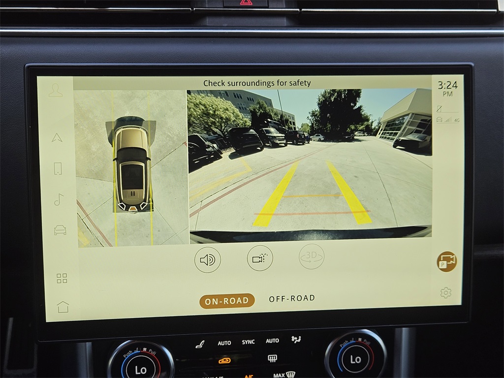2023 Land Rover Range Rover SE photo 13
