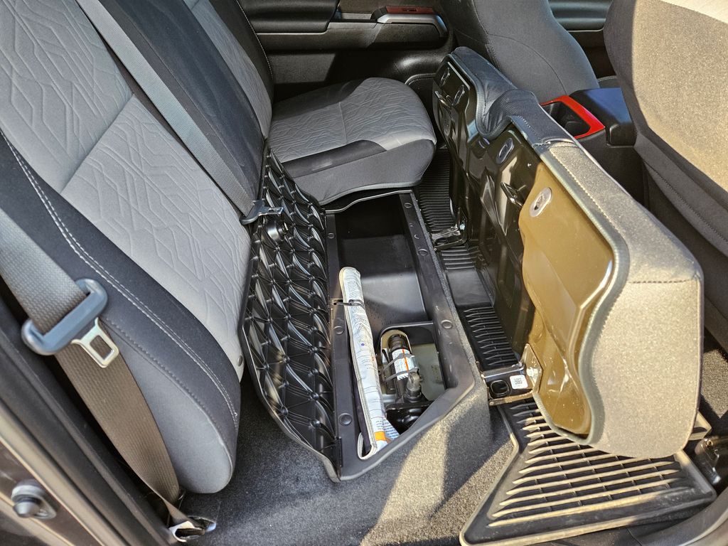 2020 Toyota Tacoma TRD Sport photo 28