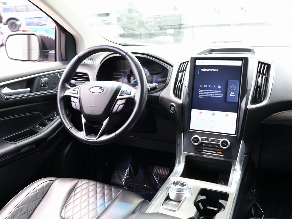 2023 Ford Edge Titanium photo 11
