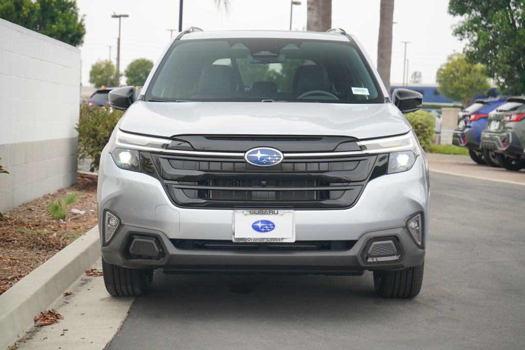 2025 Subaru Forester Touring photo 5