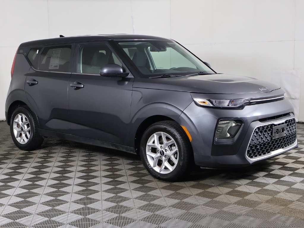 2022 Kia Soul LX S X-Line photo 2