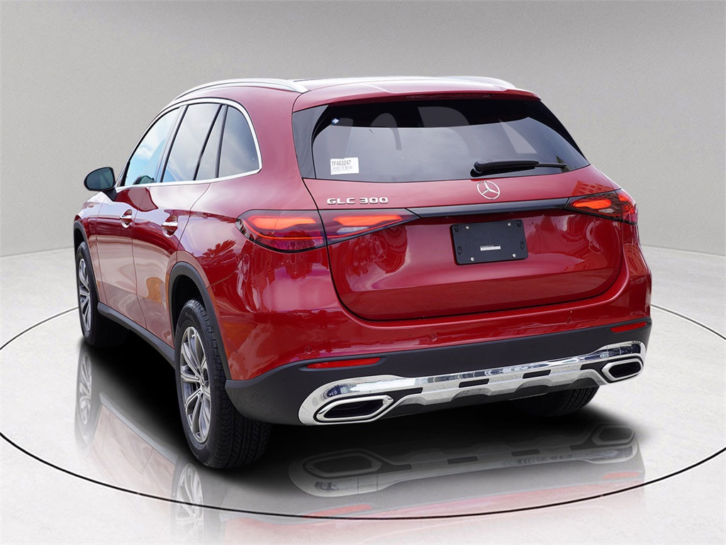 2026 Mercedes Benz GLC 300 photo 2