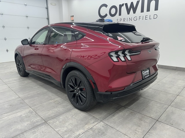 2025 Ford Mustang Mach-E Premium photo 3