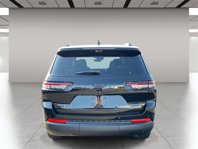 2025 Jeep Grand Cherokee Limited photo 4