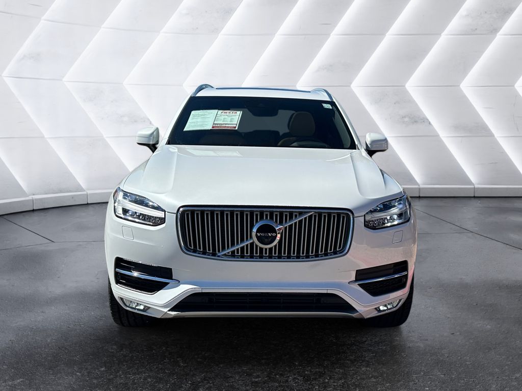2017 Volvo XC90 T6 Inscription photo 2
