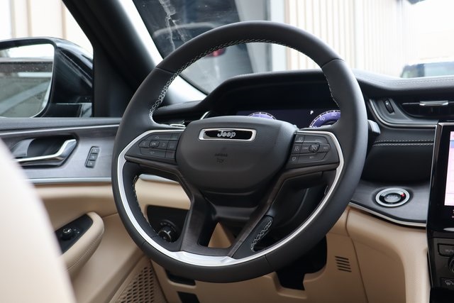 2025 Jeep Grand Cherokee Limited photo 36