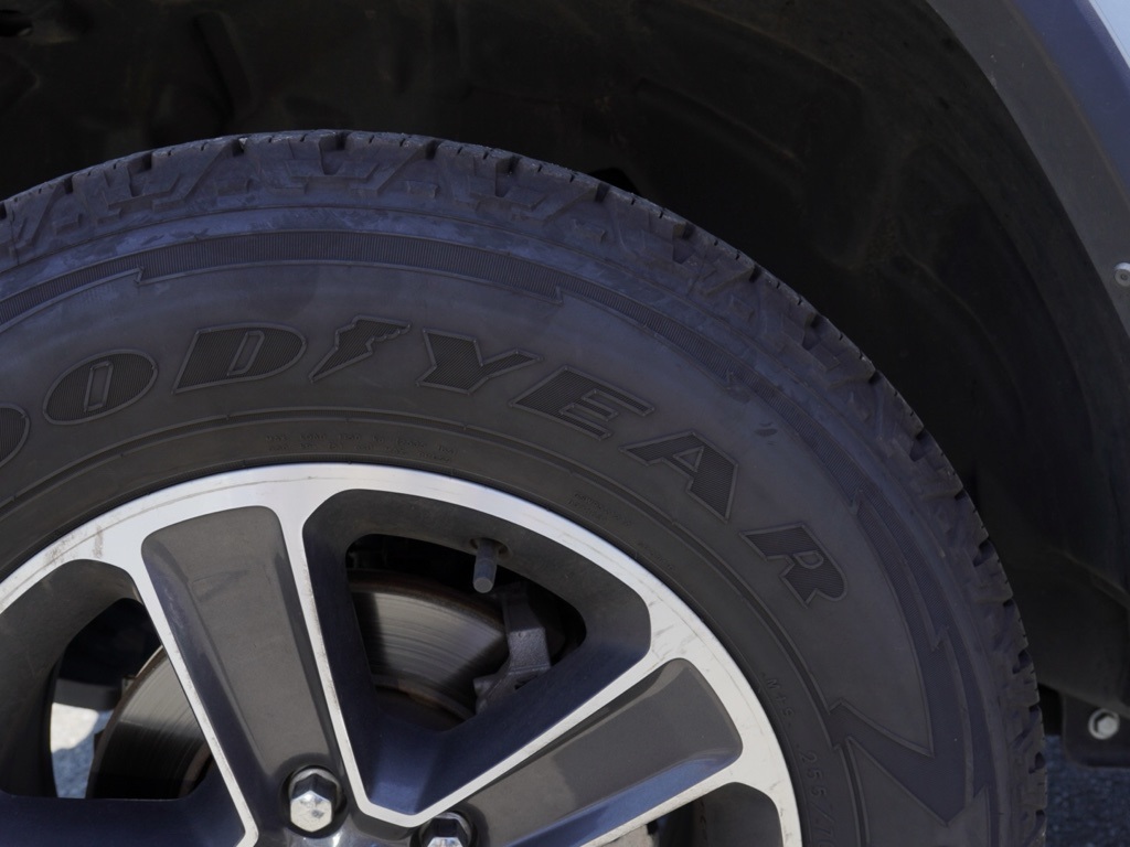 2023 Jeep Wrangler Sahara photo 11