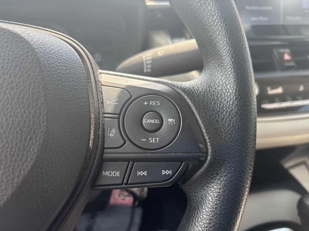 2022 Toyota Corolla L photo 17