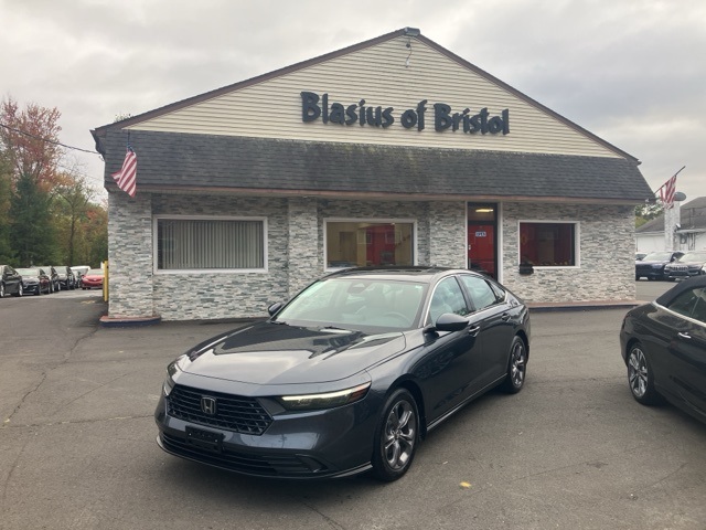 2023 Honda Accord EX's photo