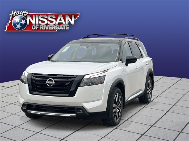 2025 Nissan Pathfinder Platinum photo 3