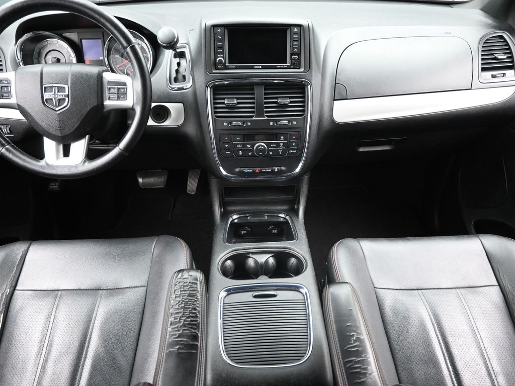 2017 Dodge Grand Caravan GT photo 11