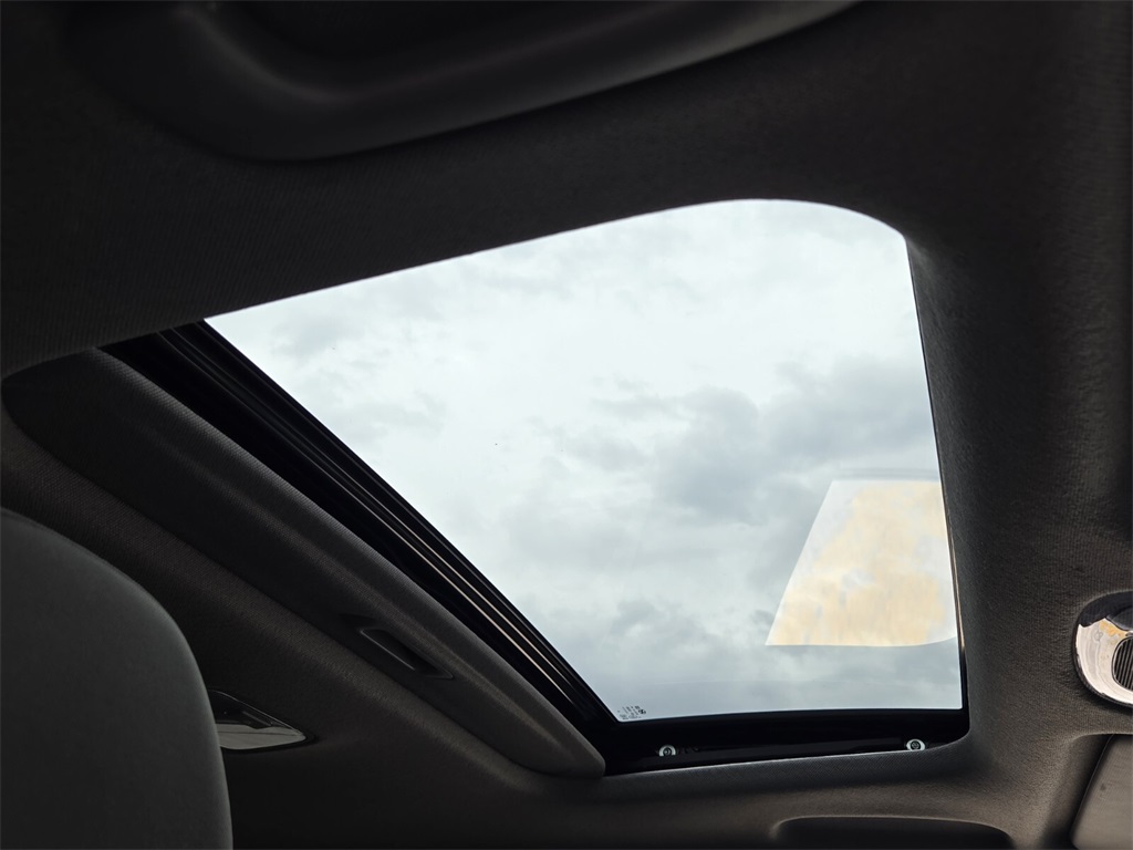 2024 Hyundai Elantra SEL Convenience photo 16