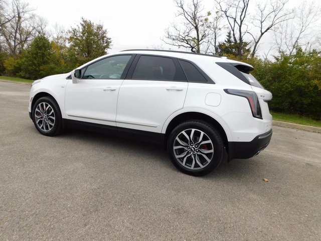 2022 Cadillac XT5 Sport photo 3