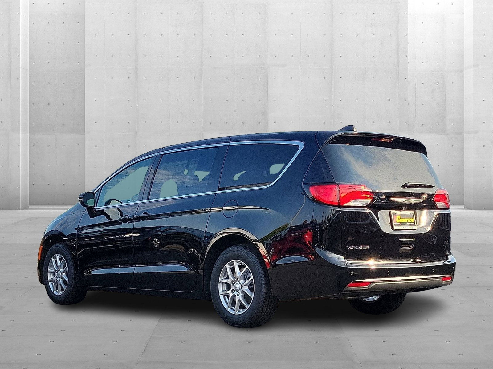 2025 Chrysler Voyager LX photo 2