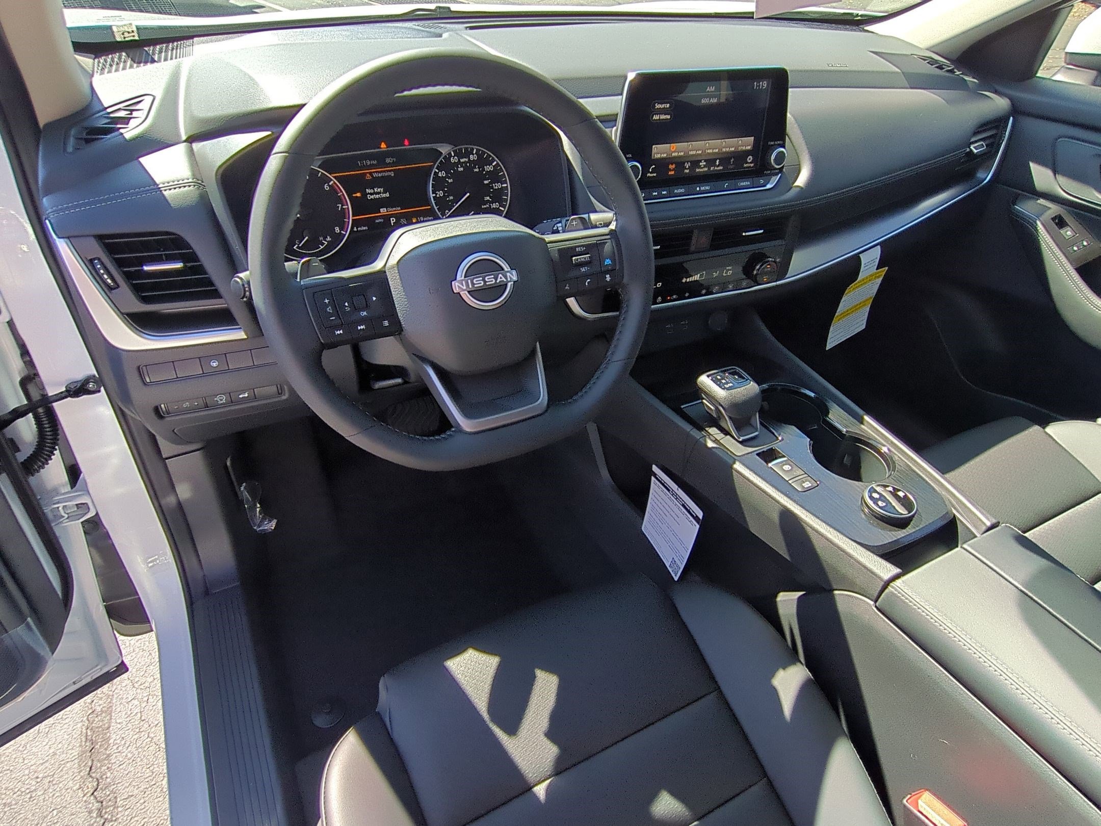 2026 Nissan Rogue SV photo 4