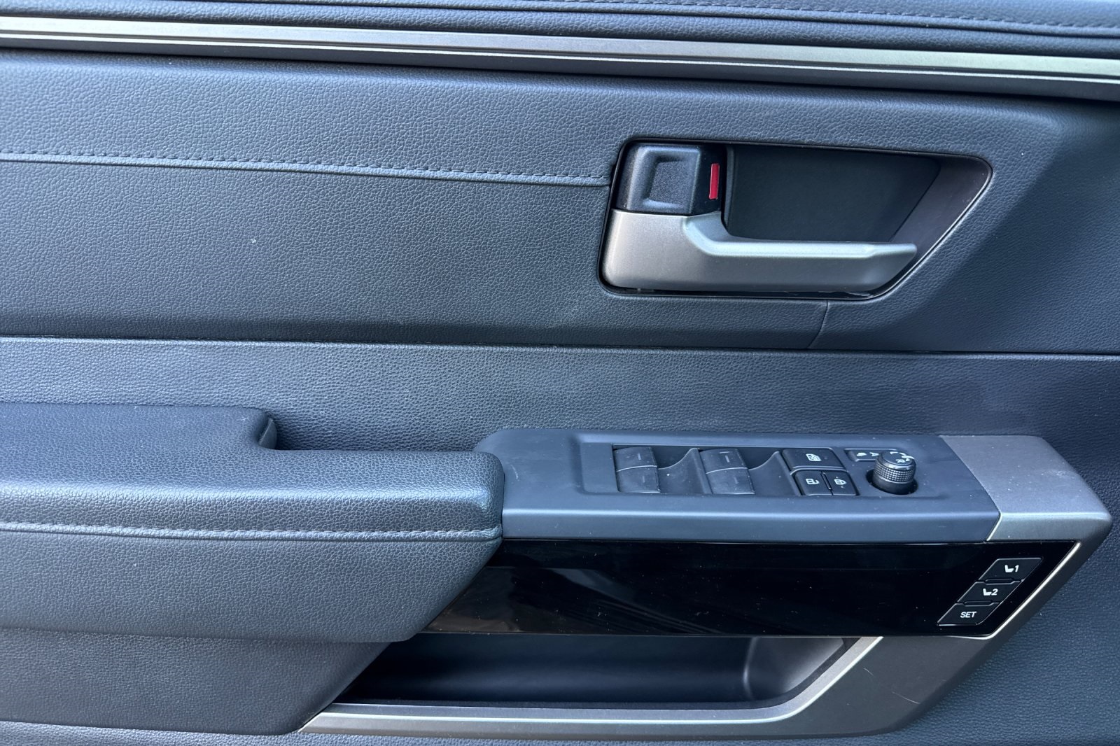 2022 Toyota Tundra Limited photo 11