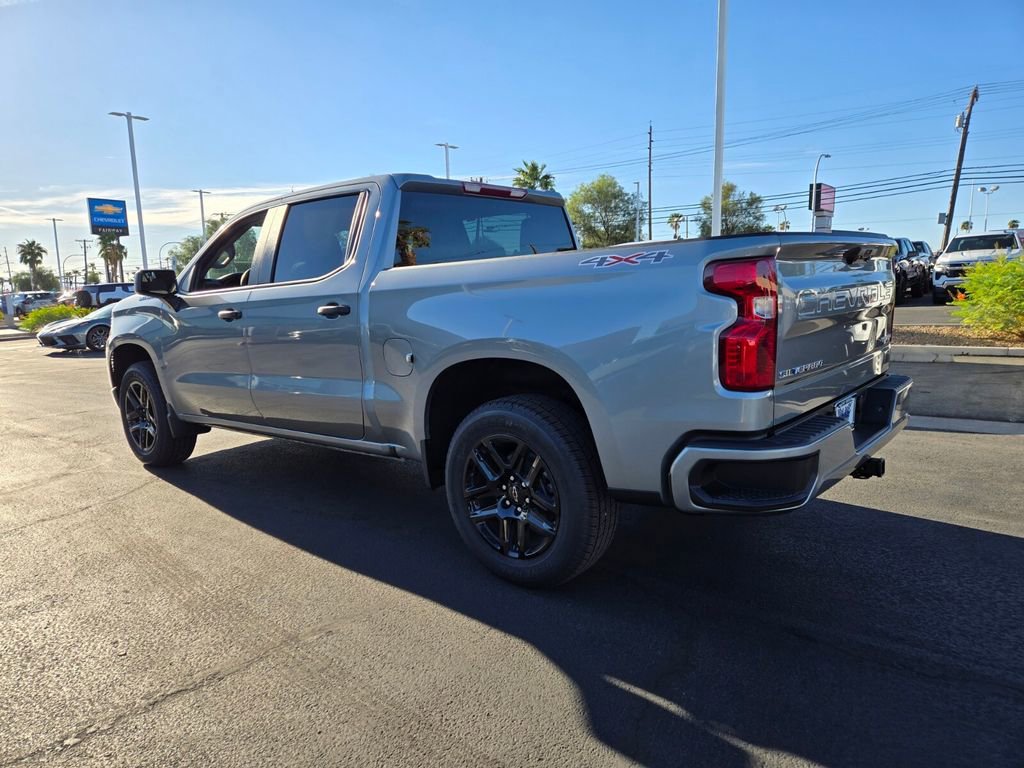 2026 Chevrolet Silverado 1500 Custom photo 3