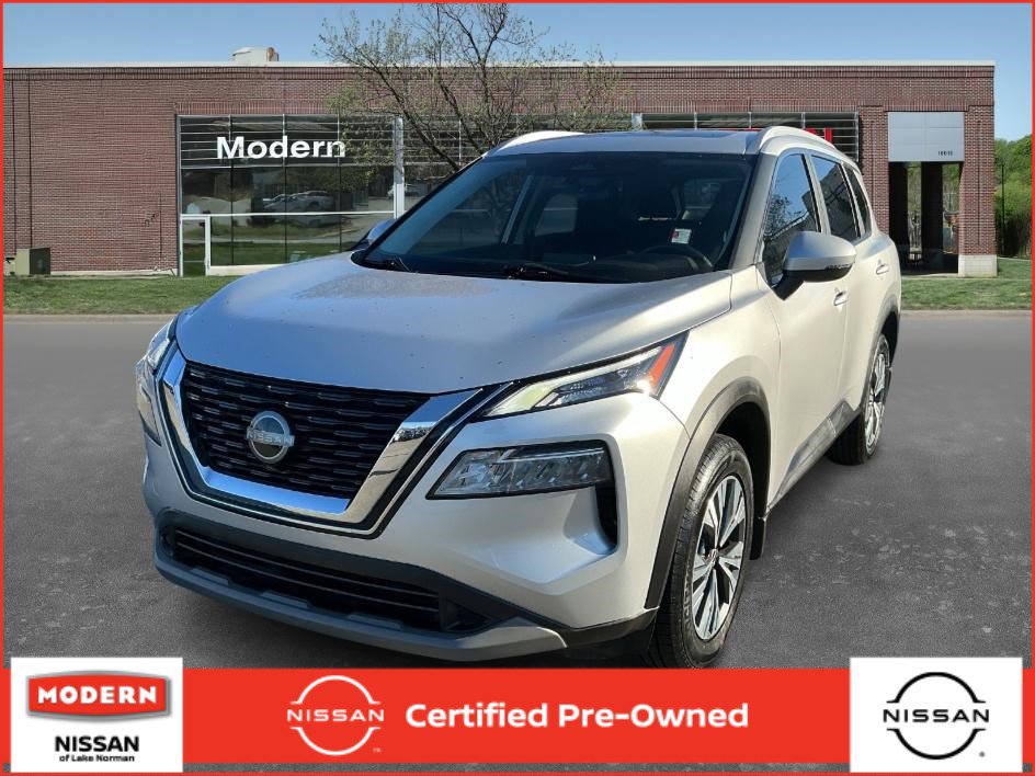 2022 Nissan Rogue SV's photo