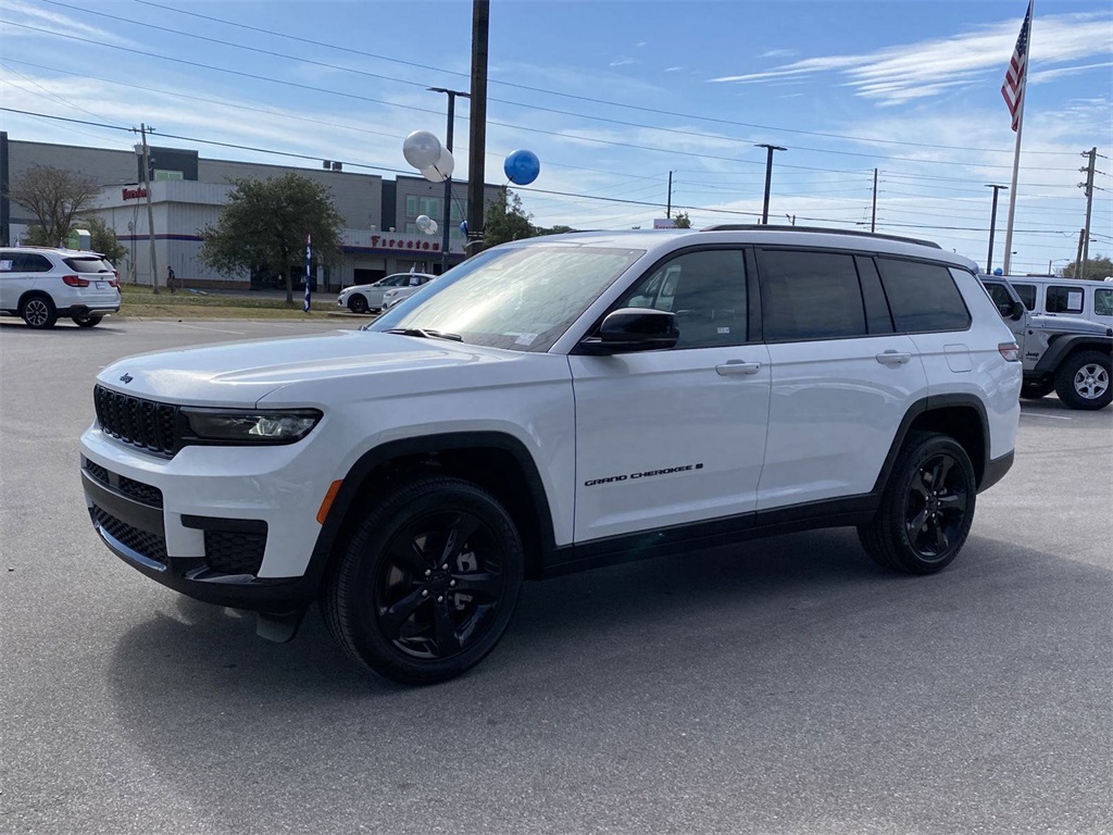 2025 Jeep Grand Cherokee Altitude X photo 9