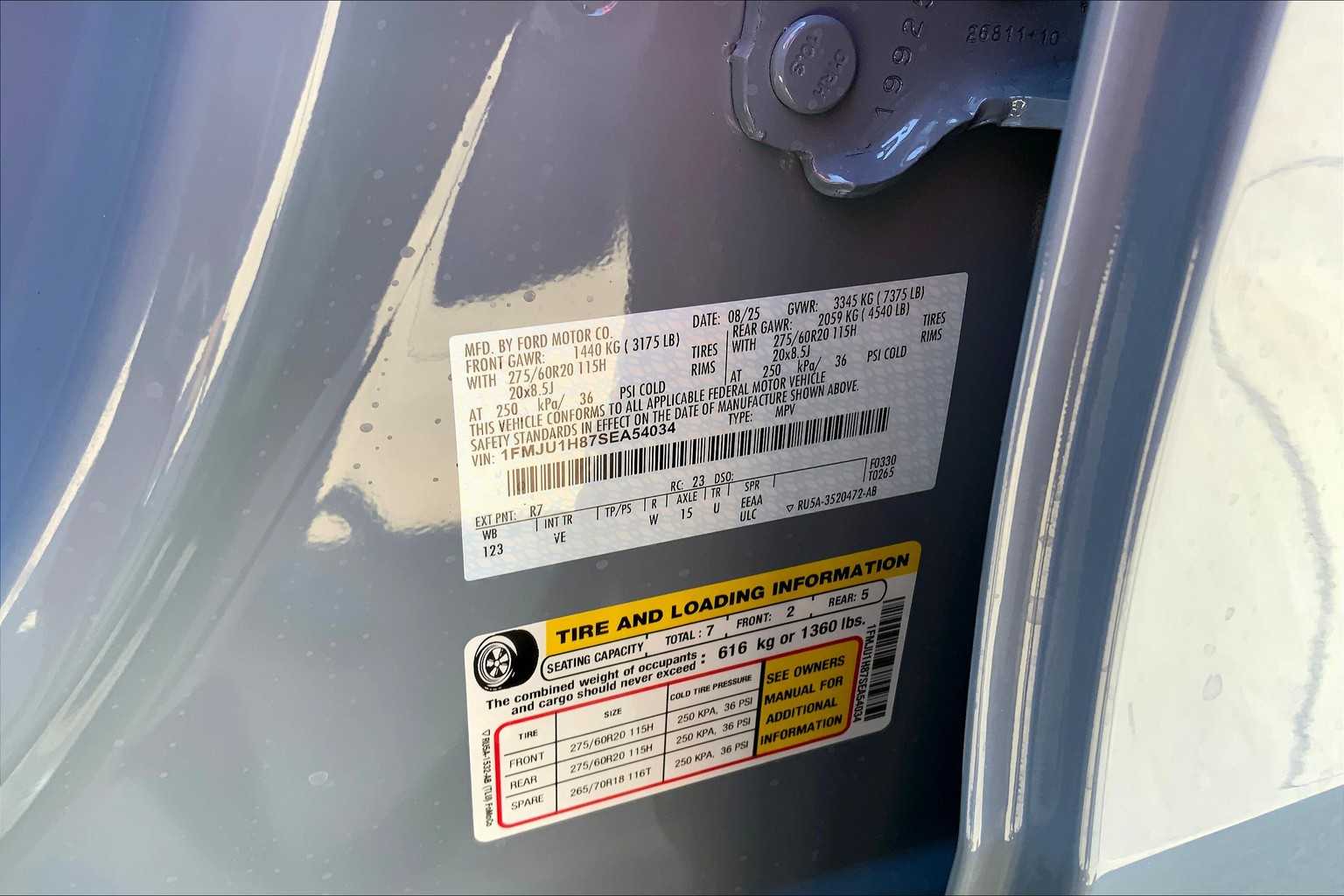 2025 Ford Expedition photo 18