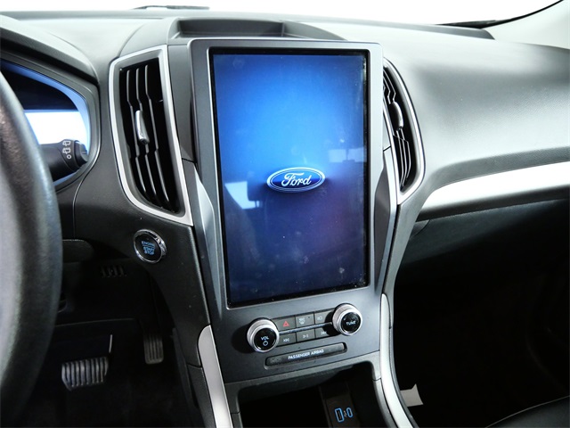 2023 Ford Edge SEL photo 16