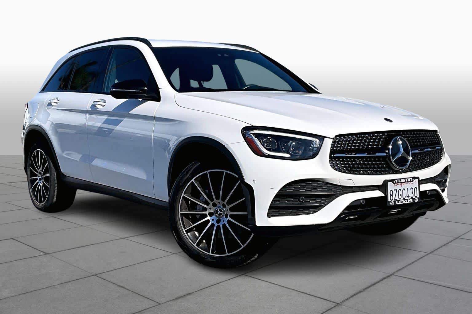 2022 Mercedes Benz GLC 300 photo 2