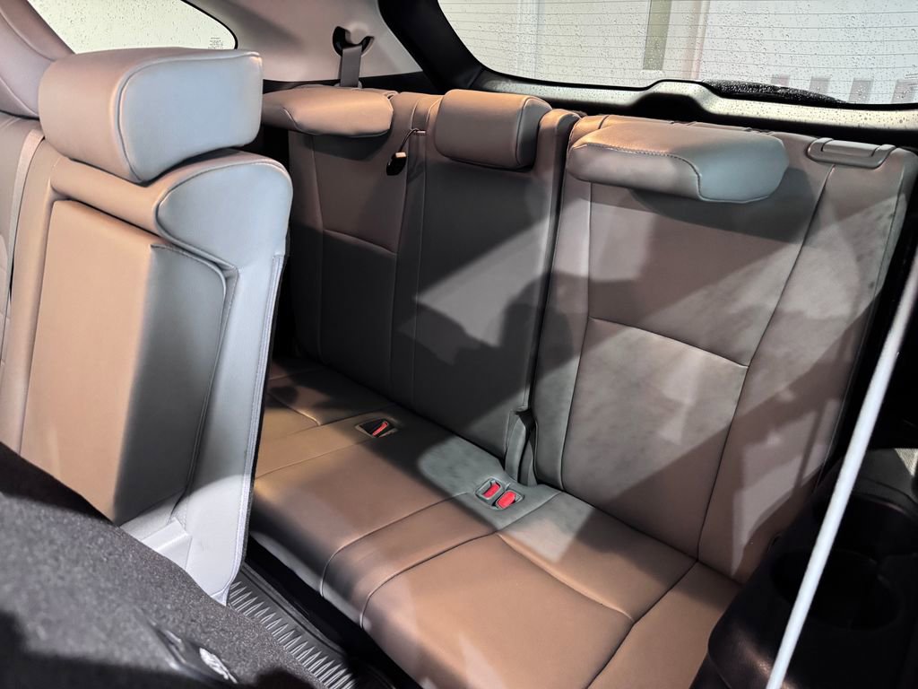 2022 Toyota Highlander Hybrid XLE photo 11