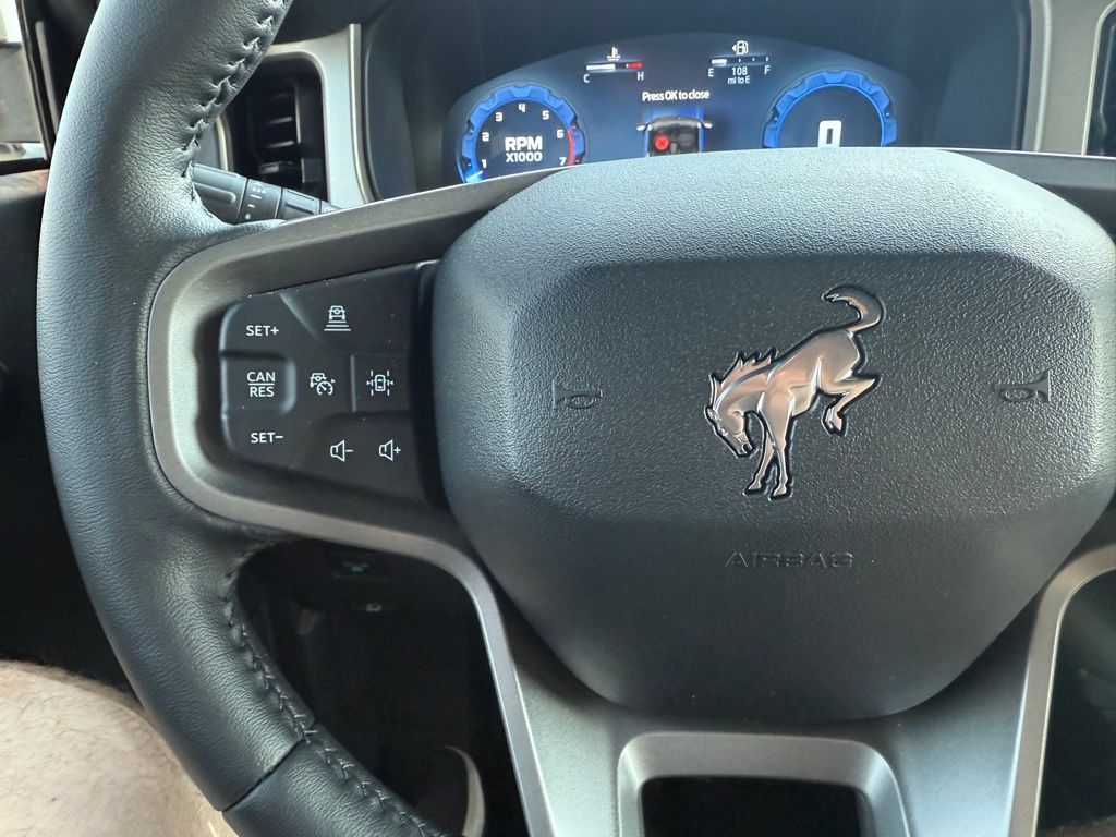 2025 Ford Bronco Outer Banks photo 10