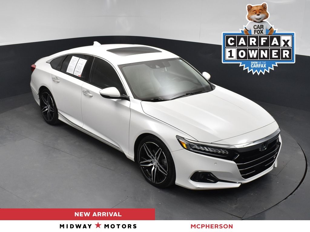 2022 Honda Accord Touring's photo