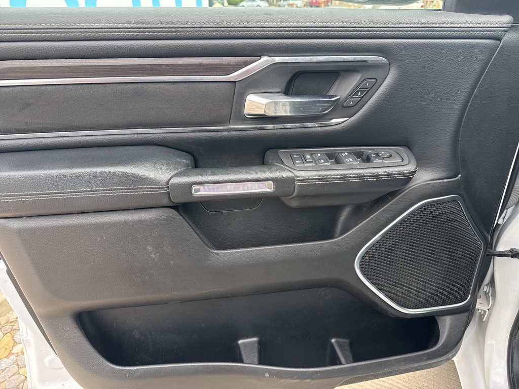 2025 Ram 1500 Laramie photo 6